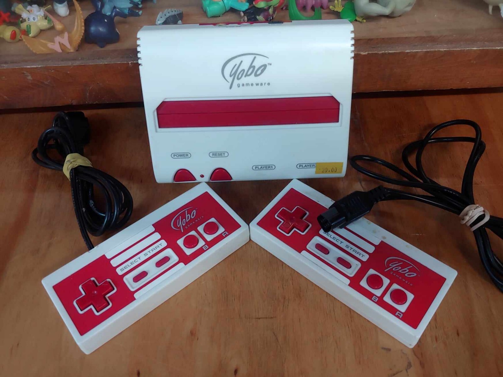 YOBO Gameware FC Nintendo NES Game Console w/ 2 Controllers OT-8008R **Untested*