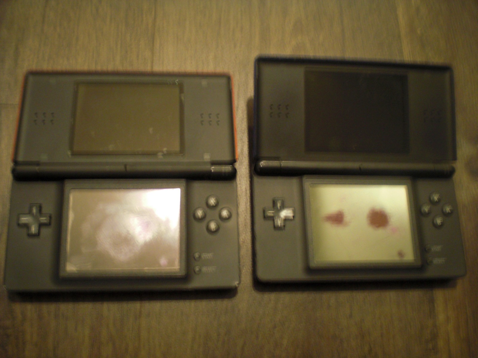 BROKEN Nintendo DS Lite Red Blue Console System Plays DS GBA READ SCREEN DAMAGE