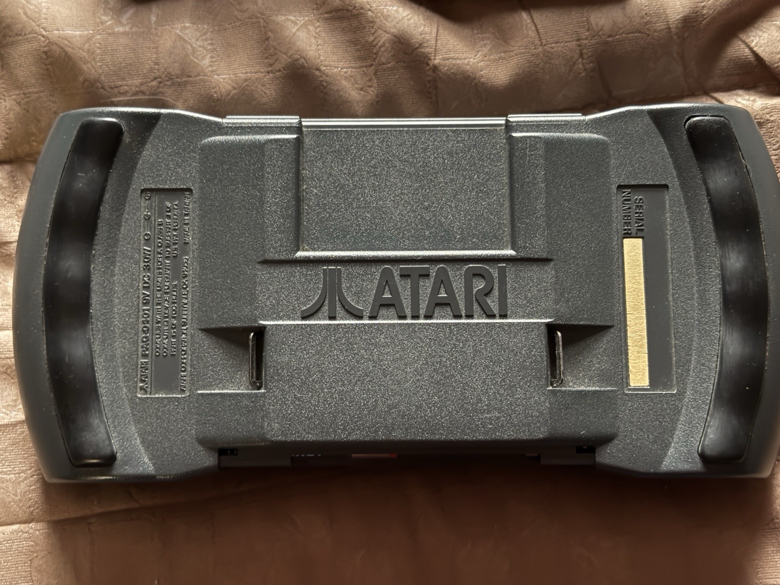 ATARI LYNX II HANDHELD GAME SYSTEM PAG-0401 BATMAN RETURNS STUN RUNNER DRACULA
