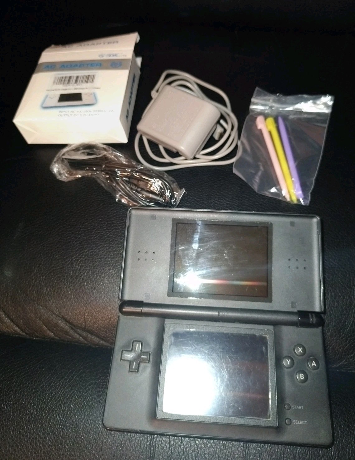 Nintendo DS Lite Black Broken Bottom Screen. Includes 8 DS Games