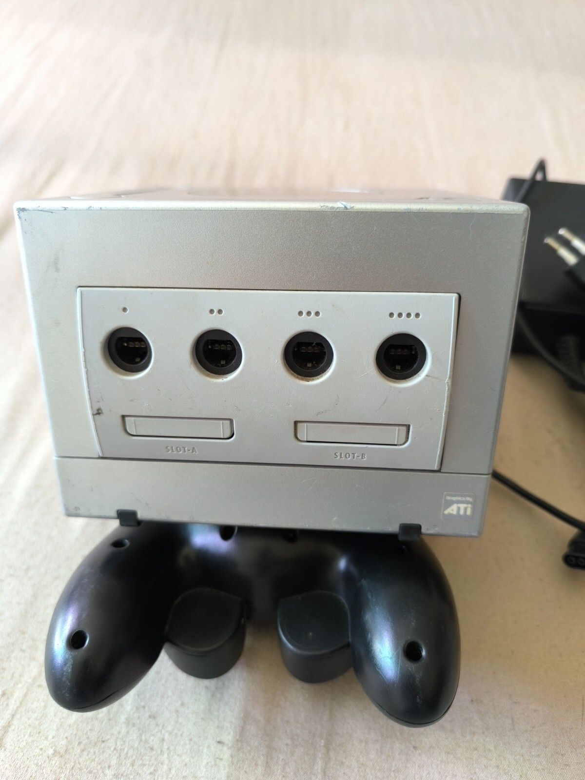 Nintendo GameCube Platinum Console – Silver with controller & cables CD no test