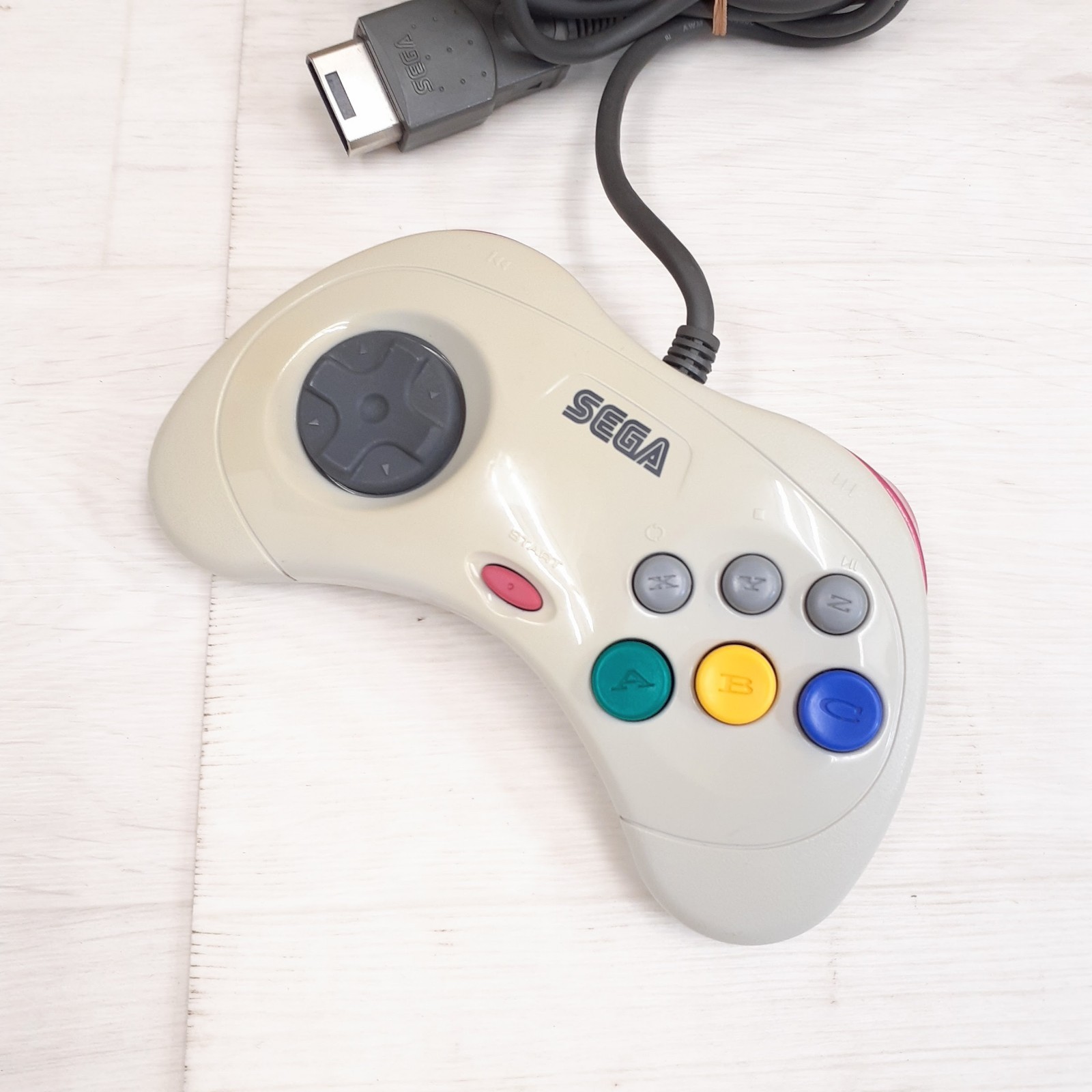 Sega Saturn Console Bundle w/ 2 Controllers 8 Games Tested Japan White HST-3220