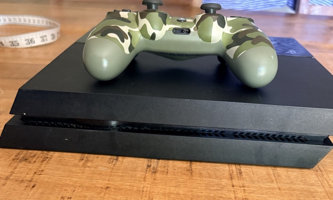 playstation 4 Slim console With Camouflage Dual Shock Controller 1T PS4