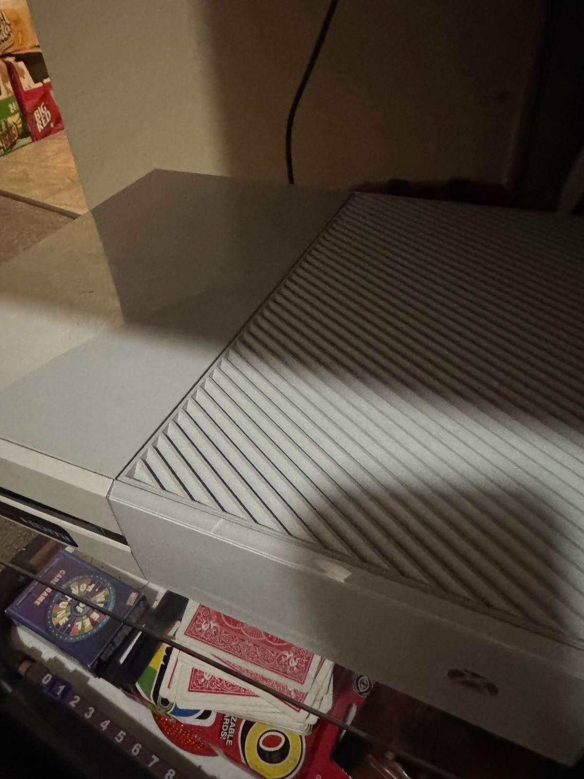 Microsoft Xbox One 1 tb Console – white(5C5-00025)
