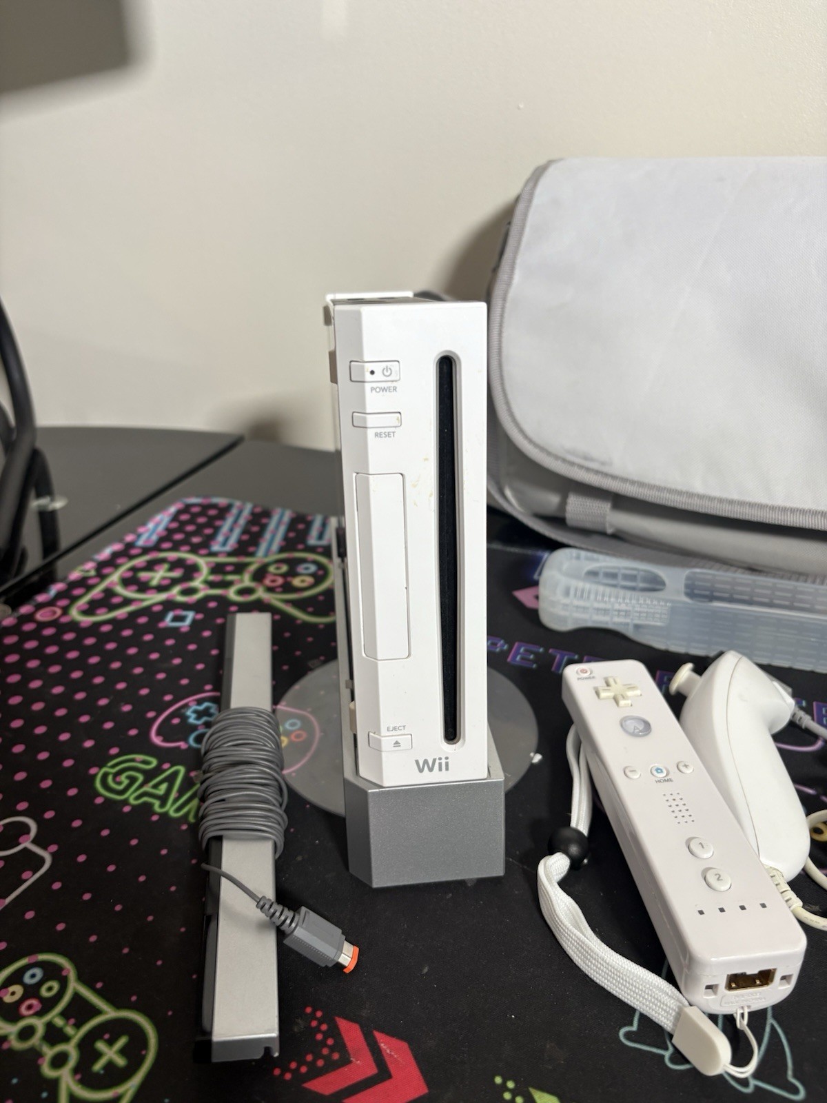 Nintendo Wii Console Bundle Tested Works RVL-001 GameCube Compatible With Bag