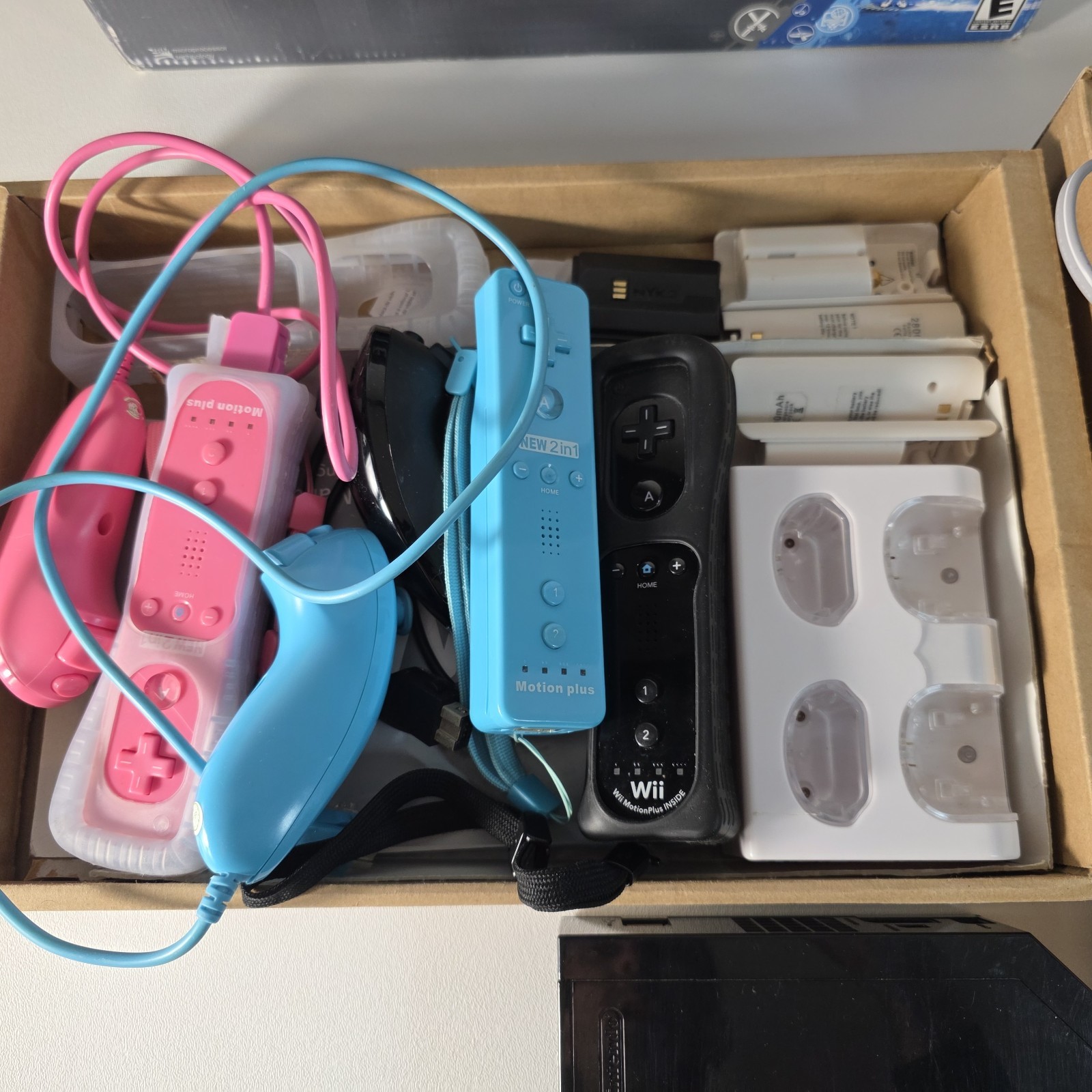 Nintendo Wii Console Bundle 3 Nunchuck, 3 Controller, RVL-101 – Black with Box