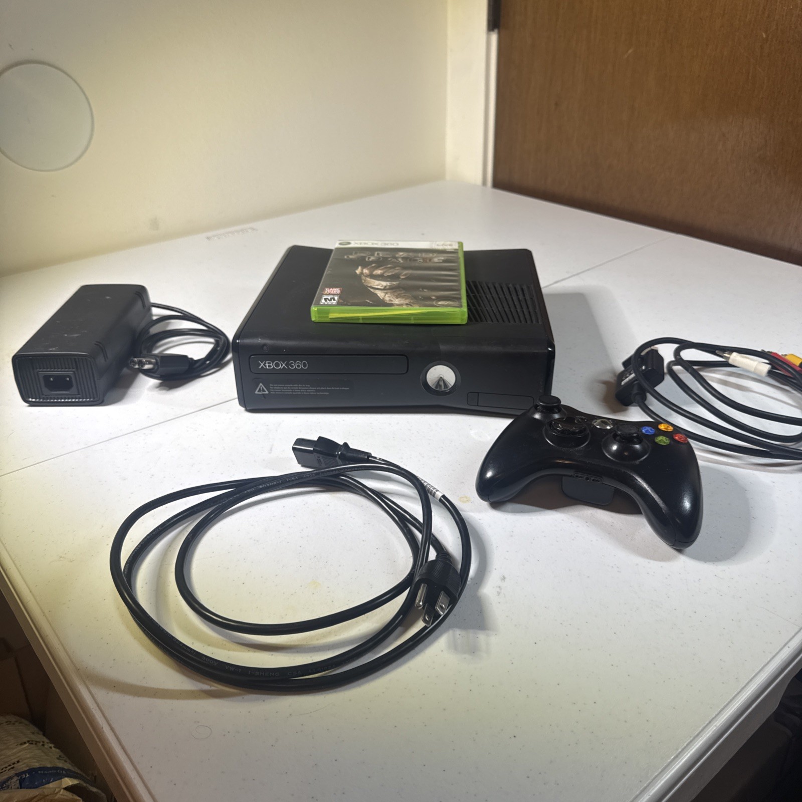 Xbox 360s 1439 Fully Tested 4gb With Game And Controller.