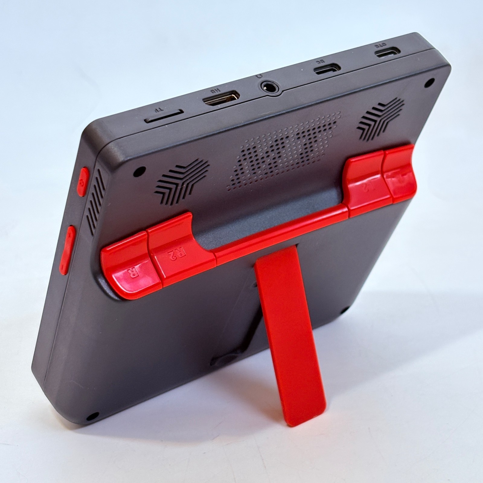 Gamemt E5 Jellymini Handheld Game Console Black/Red 64GB Wi-Fi USB-C