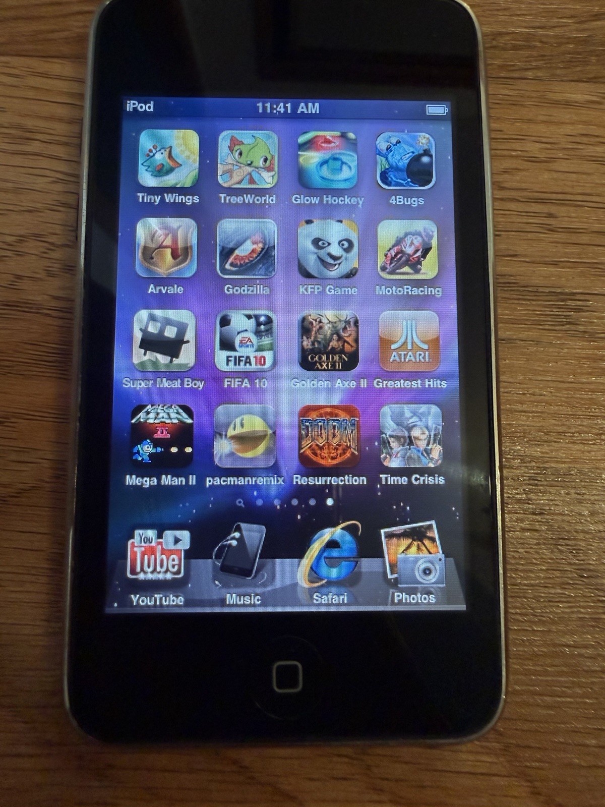 iPod touch 2nd 8gb 48 Retro Games Voltron Resident Evil Scarface Last Stand