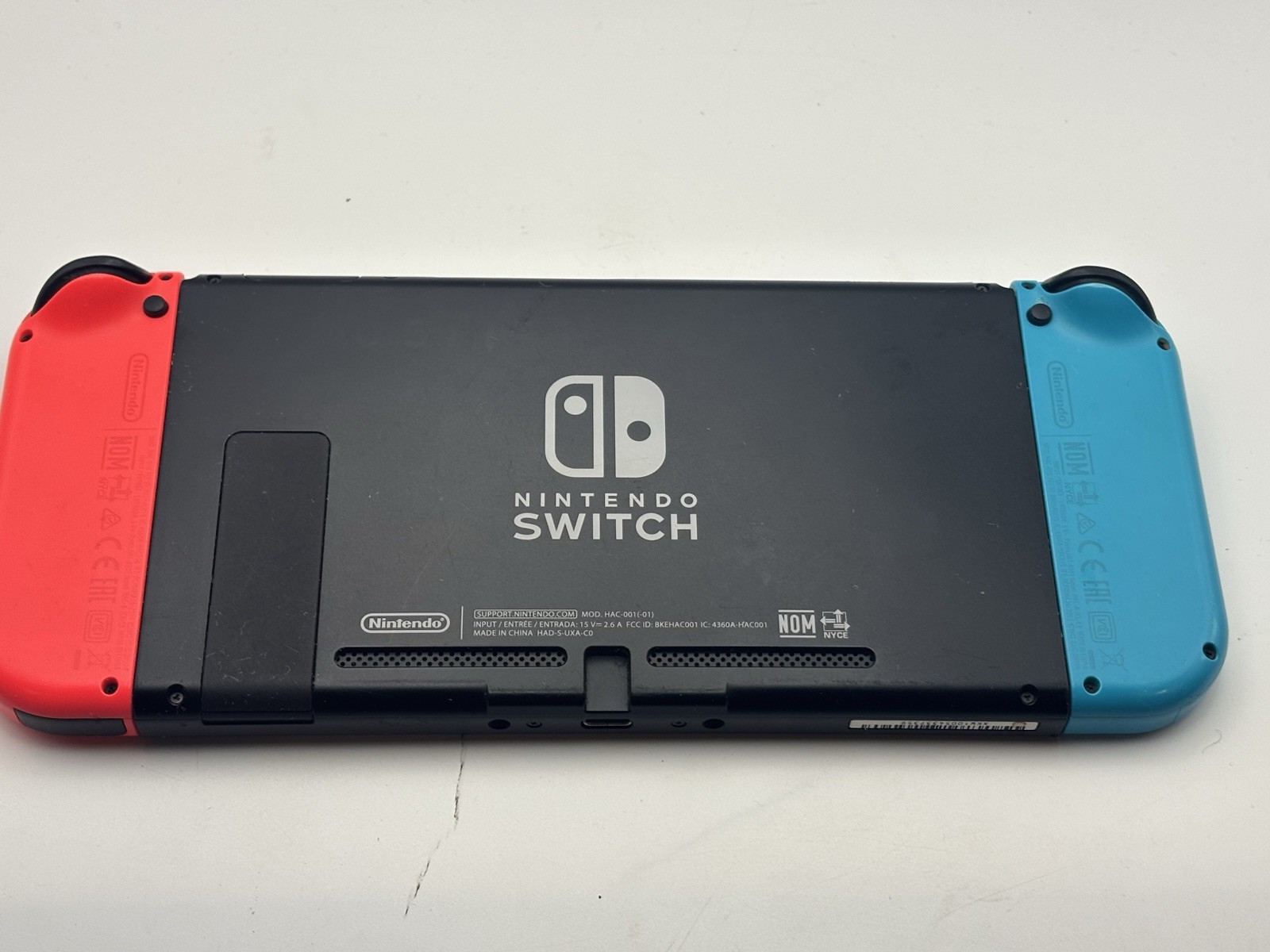 NINTENDO SWITCH HANDHELD GAMING CONSOLE w/ Case Controller Card HAC-001 WORKS