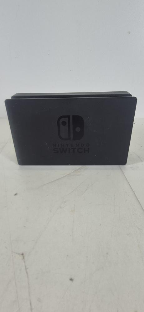 NINTENDO SWITCH HANDHELD (P09030636)
