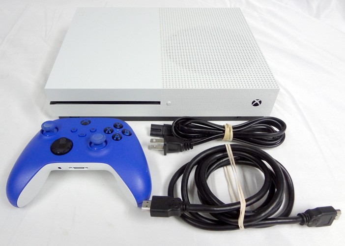 Microsoft Xbox One S Video Game Console w/ Controller HDMI Cable & Power Supply!