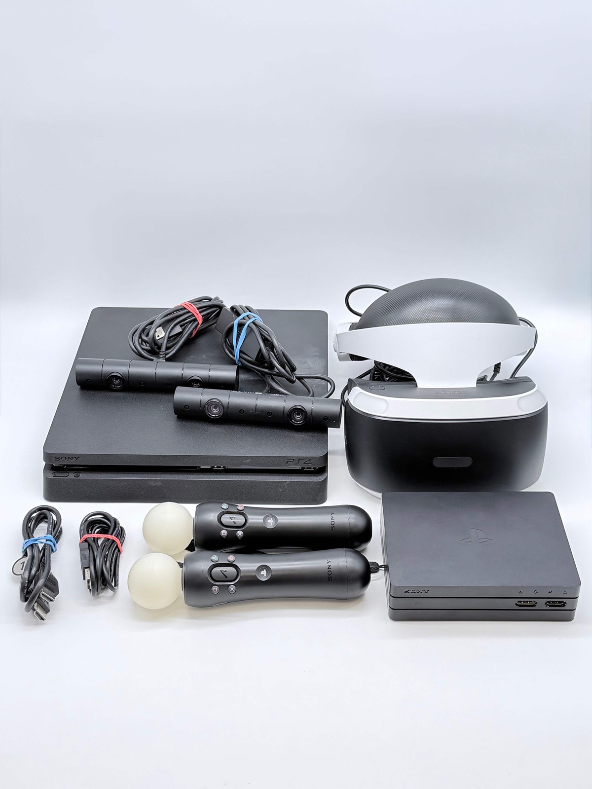 Sony PlayStation 4 CUH-2015A 500GB Black w/ Sony PlayStation VR PS4 Headset