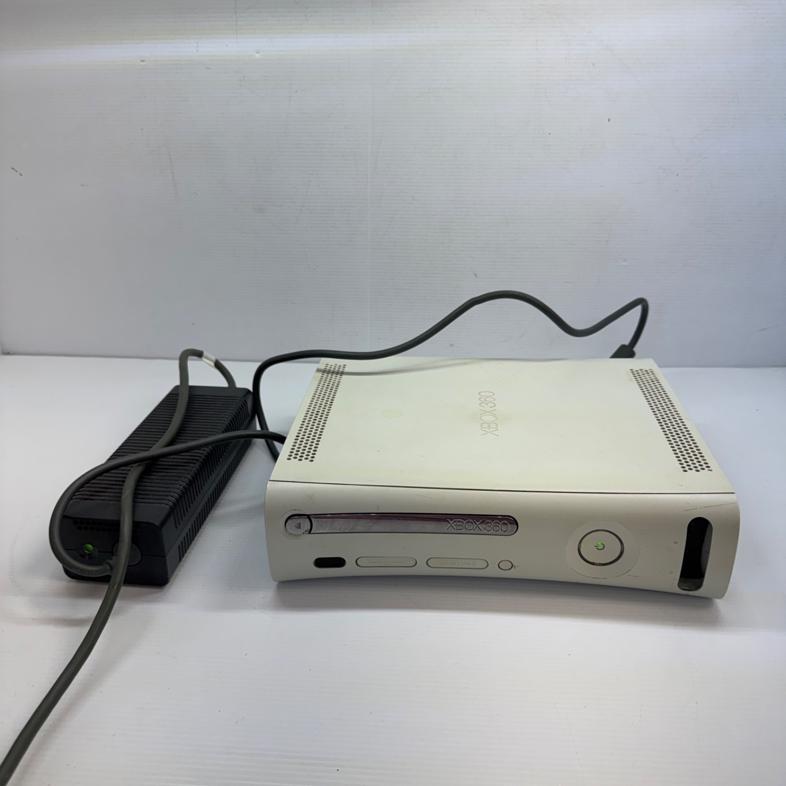 Official Microsoft Xbox 360 60GB Console & Wires! Works