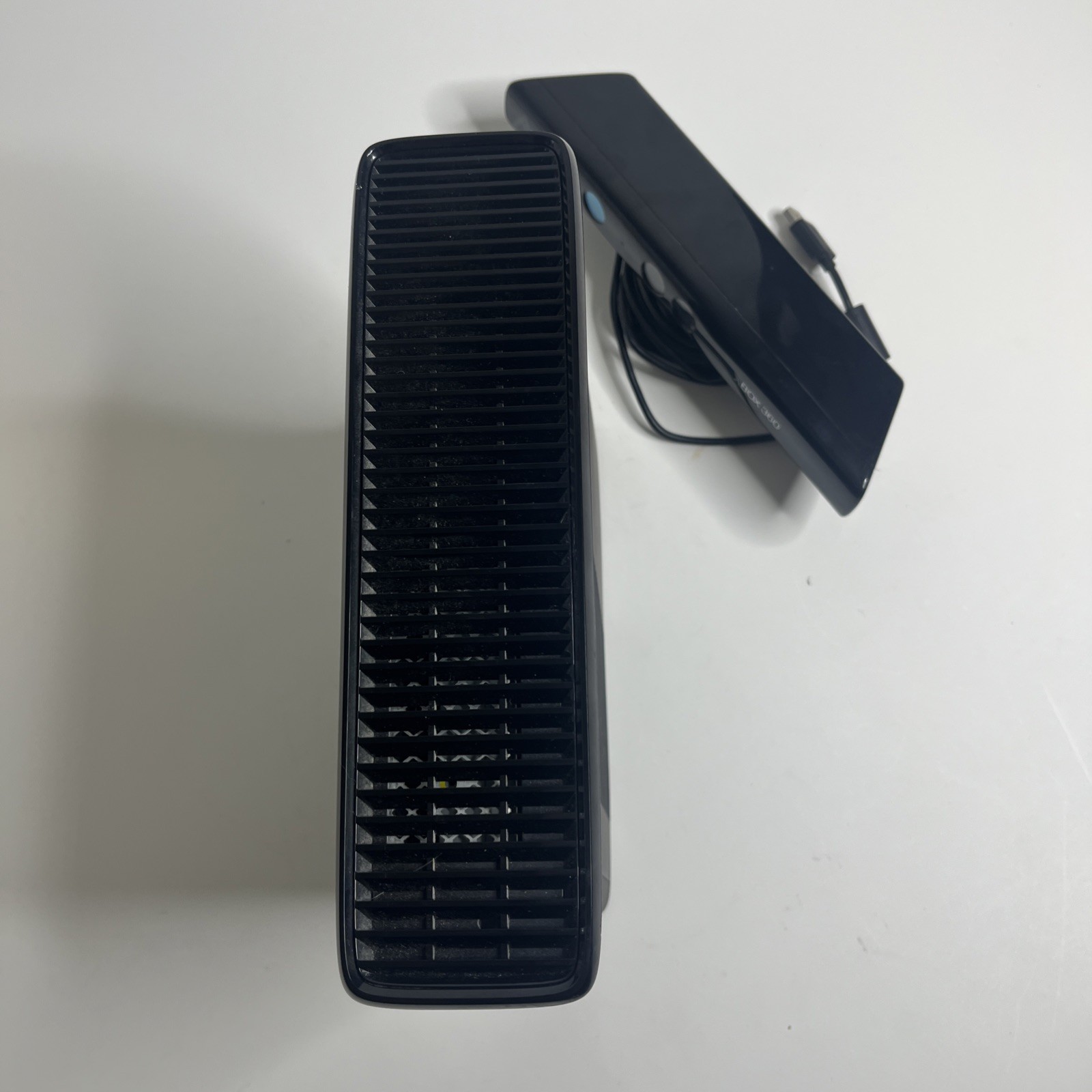 Microsoft Xbox 360 S Kinect Bundle 320GB HDD Console Box Controllers