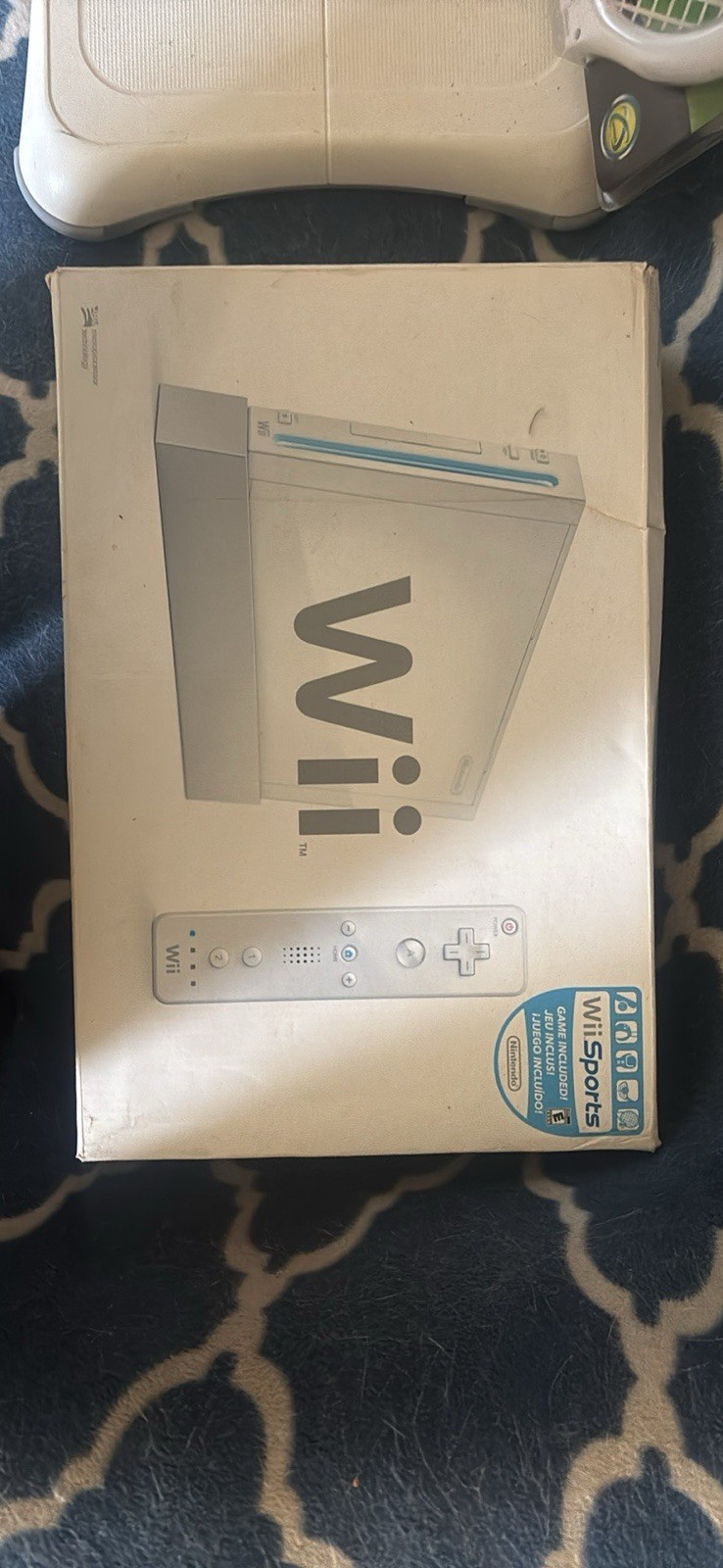 Nintendo Wii 512MB Gaming Console – White (RVLSWFSP)