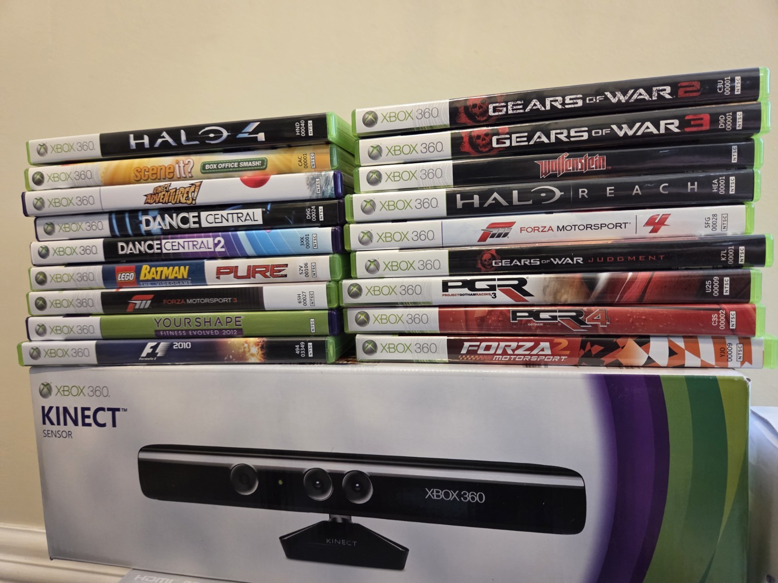 Xbox 360 Elite 120GB Console Bundle Excellent Condition With 18 Games, KINECT.