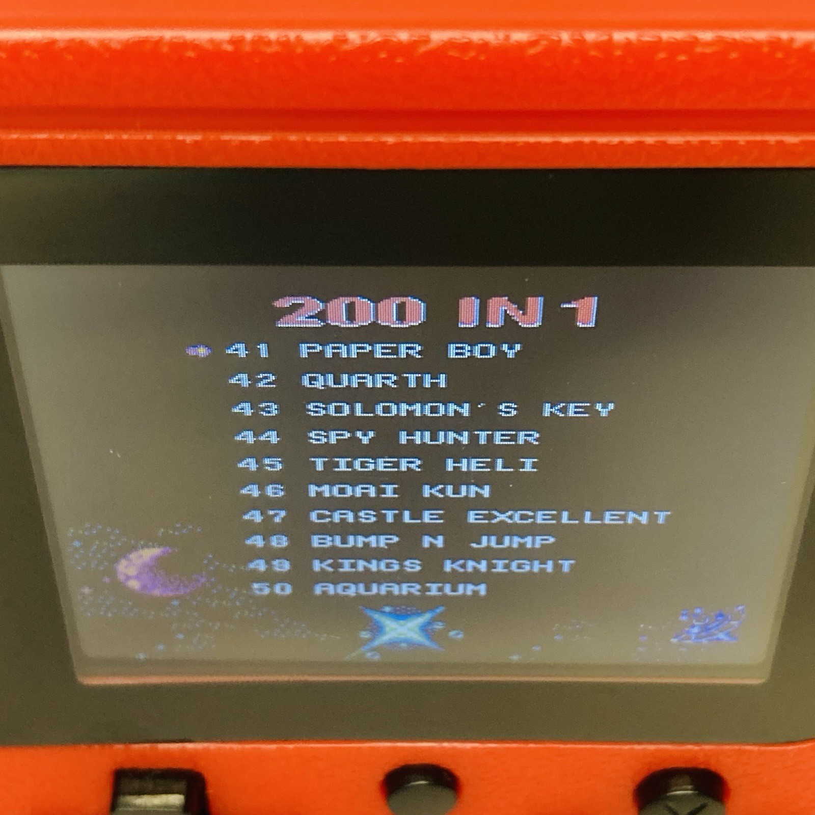 CLASSIC ARCADE Handheld Video Game System w/200 Games By Tech Solutions (USED)