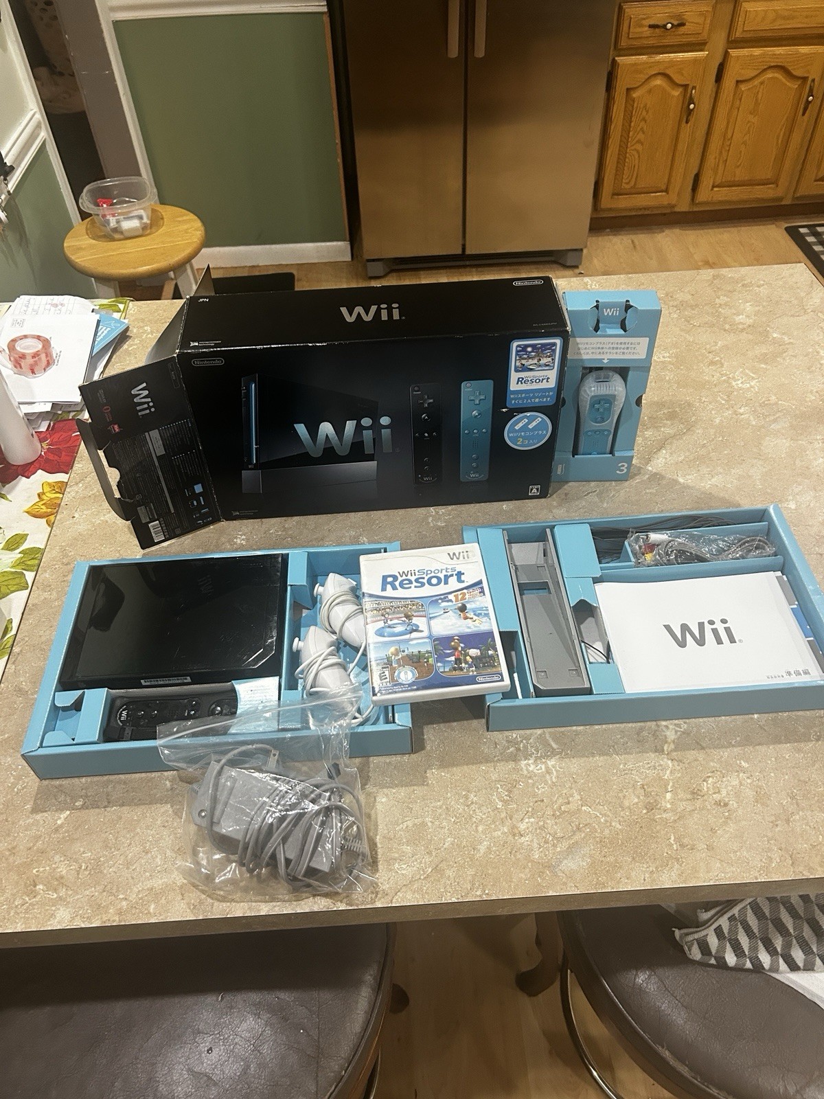Nintendo Wii Wii Sports Resort JP REGION FREE Wii Remote Plus Console