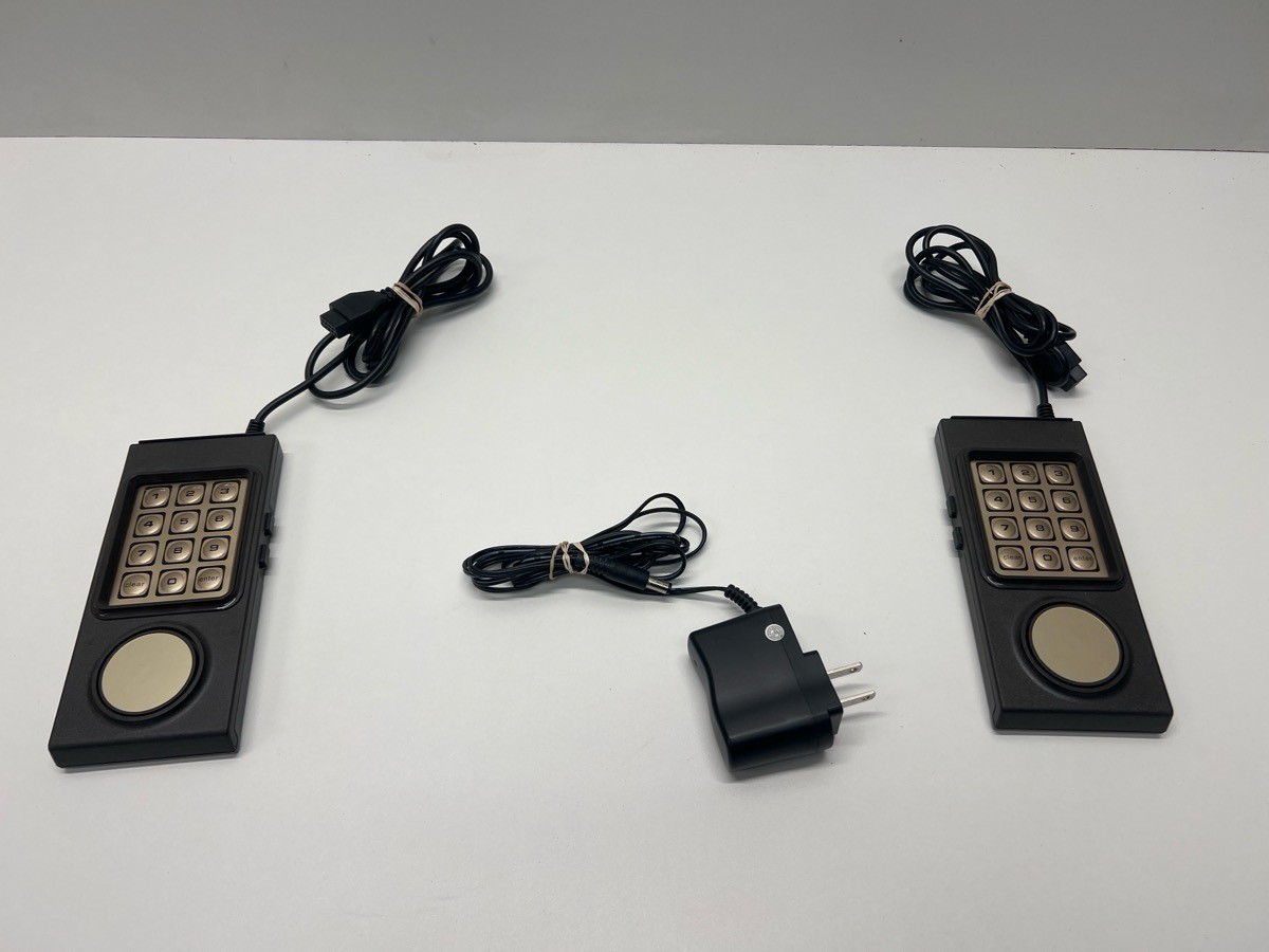 INTELLIVISION FLASHBACK CONSOLE (P03064480)
