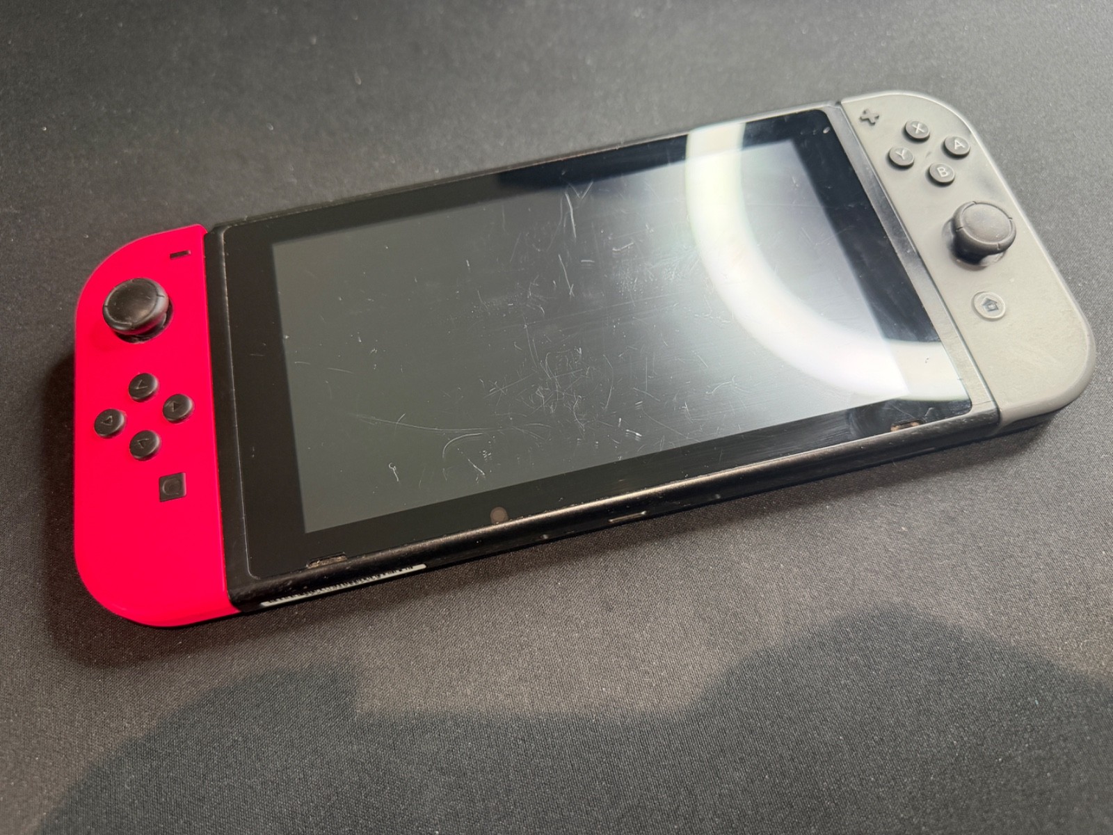 USED Nintendo Switch Handheld Gaming Consloe HAC-001 – 100% Functional