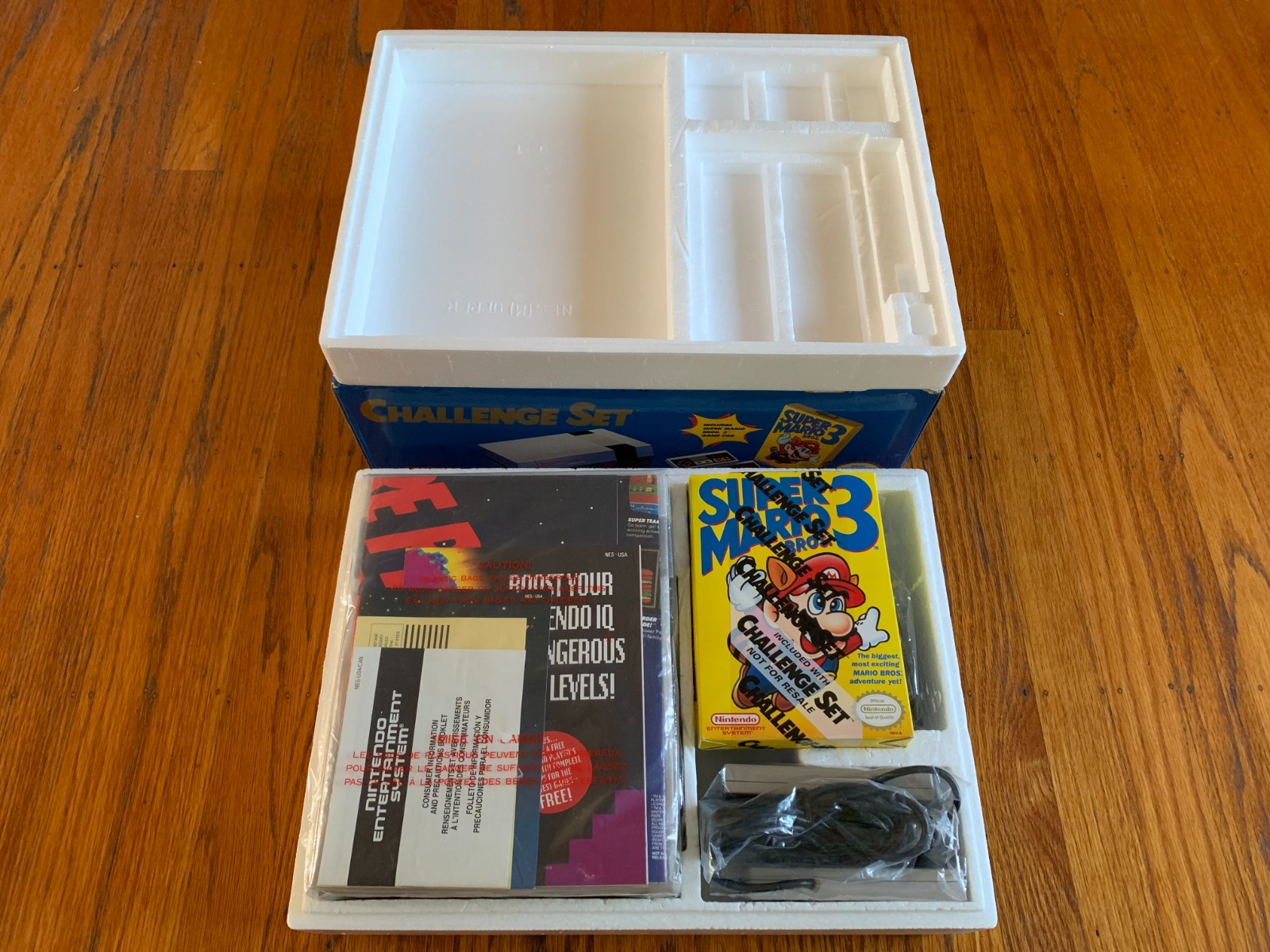 Nintendo NES Challenge Set console system 100% complete in box with protector