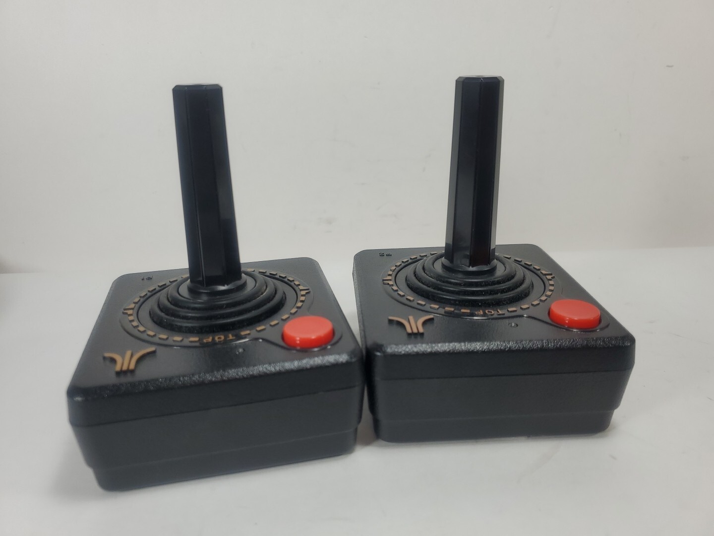 Atari Flashback 8 Gold Activision Edition w 120 Games HDMI Wireless Controllers