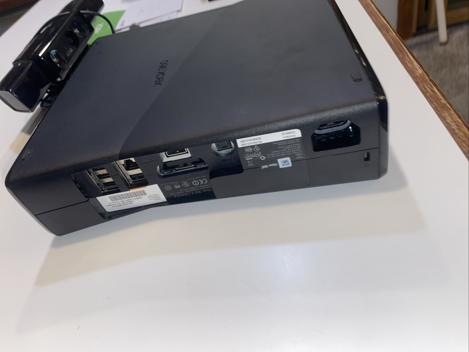 Xbox 360 and Kinect – 3 Controllers and accessories – missing power cord