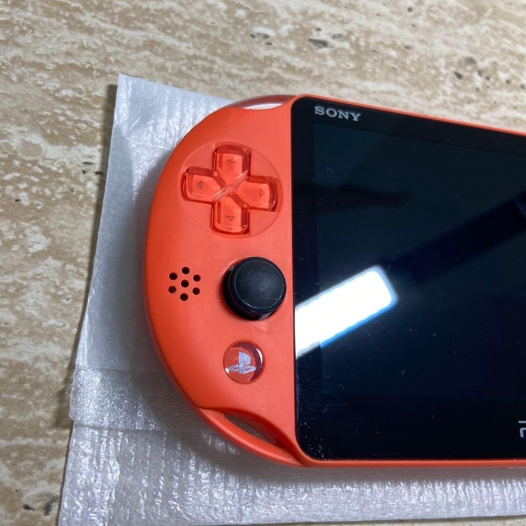 PS Vita PCH-2000 Neon Orange Complete in Box Near Mint Condition 7041