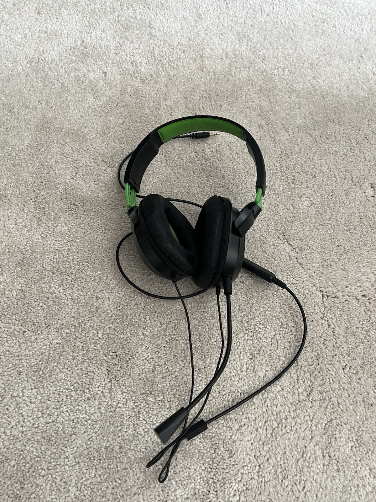 Xbox Controllers For Parts + Power Brick WORKS, Headset no Mic Cover, Bad Games