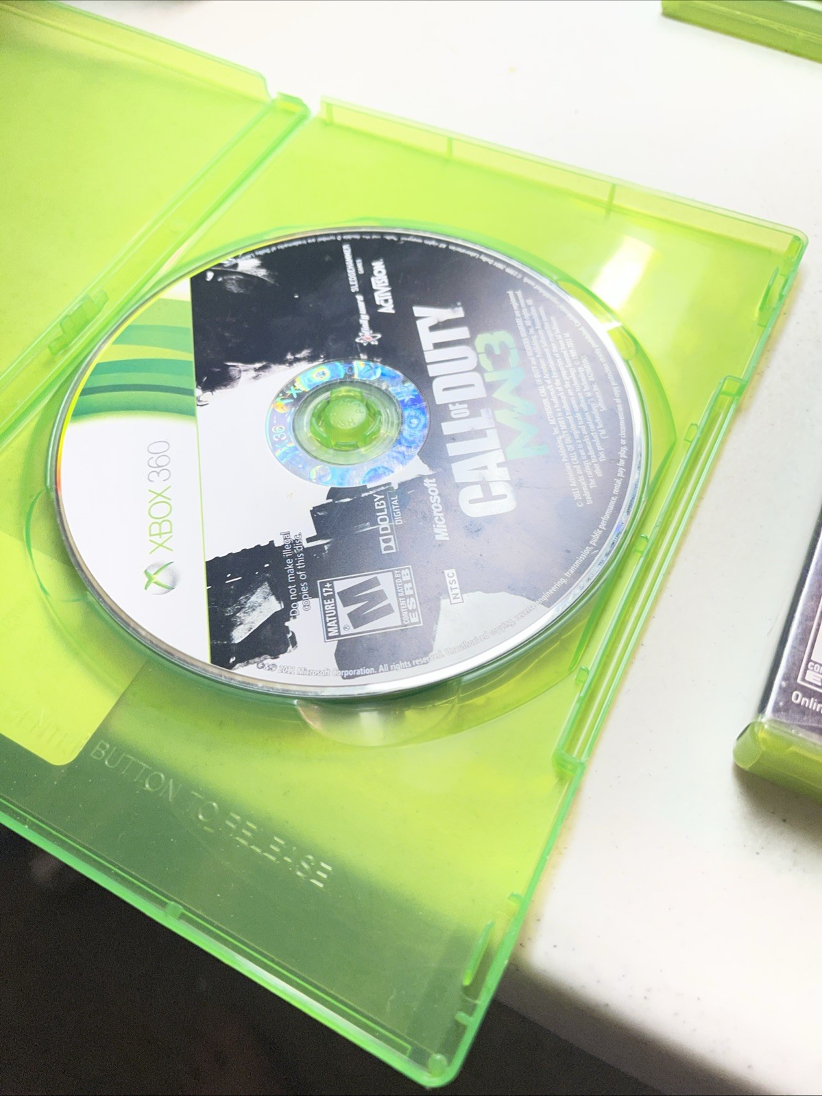 XBOX 360 S 250GB Console Bundle, 14 Games, 2 Controllers, OEM Power Brick Kinect