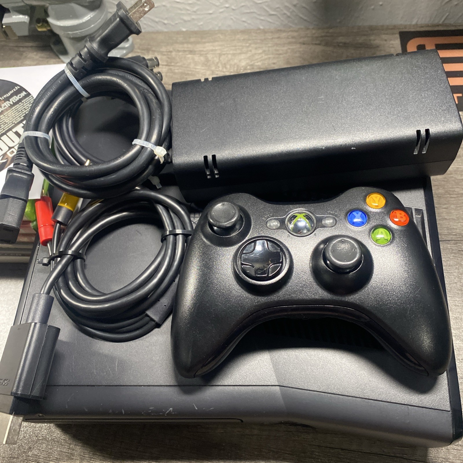 Microsoft Xbox 360 S Slim Console Bundle 1 Controller 8 Games & Cables Tested!