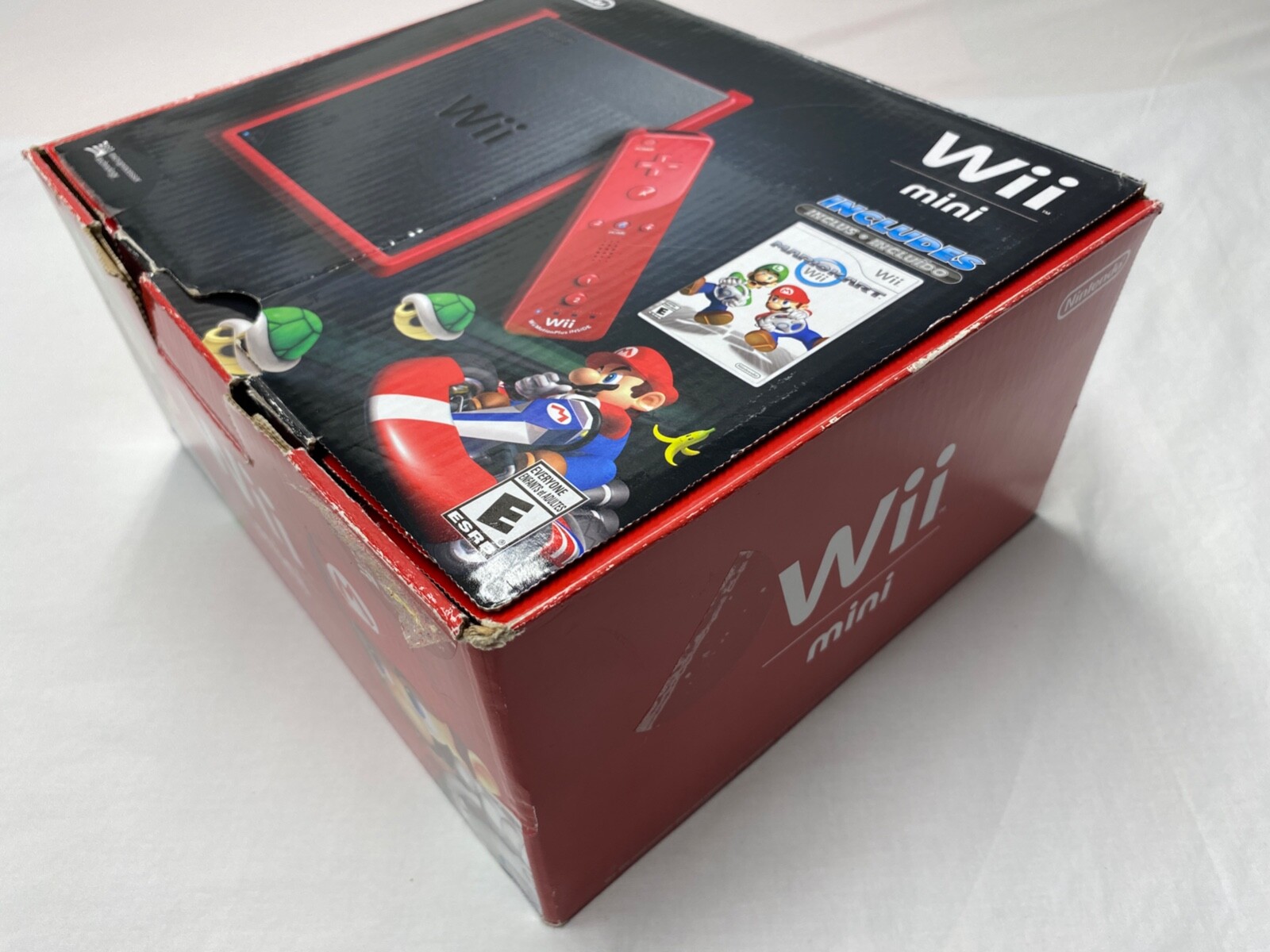 Nintendo Wii Mini Console Bundle – Original Box With Mario Kart Tested Clean