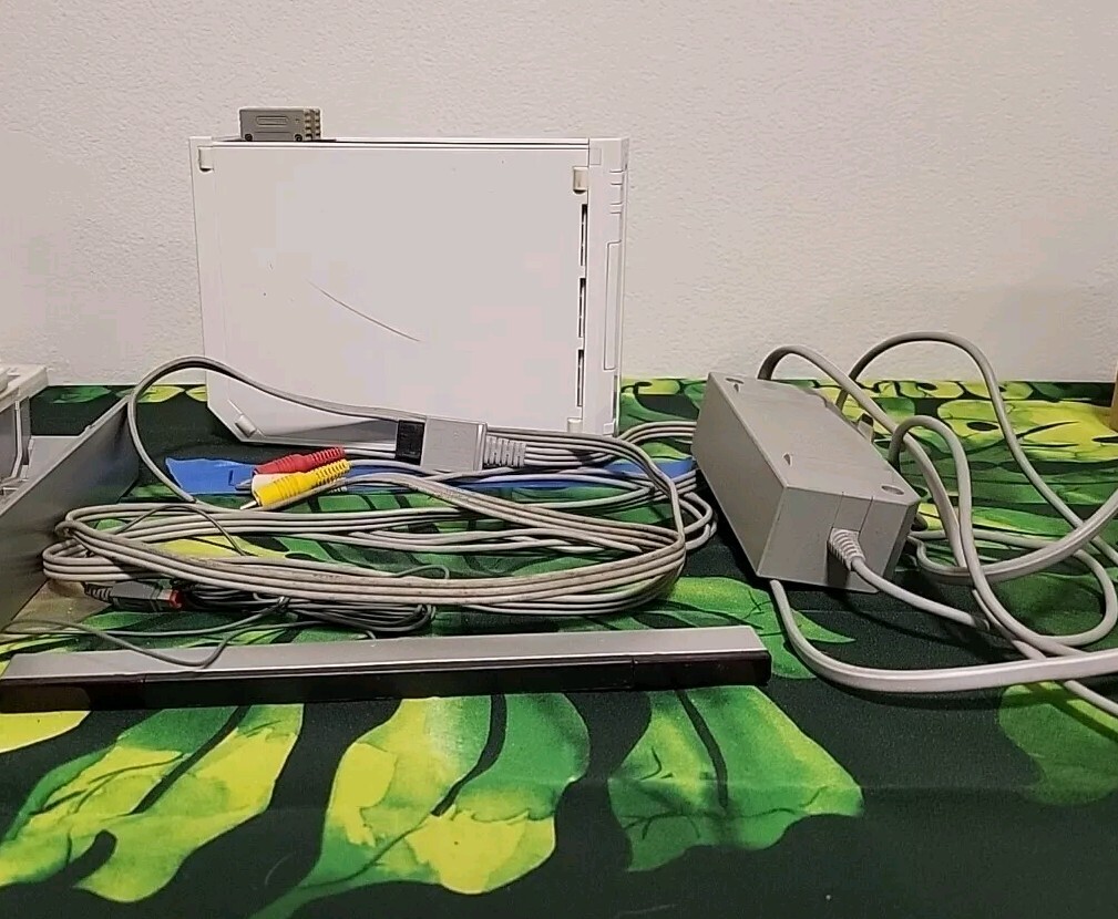 Nintendo Wii Console With Cables And Gamecube Memory Cards (Holiday Deal)