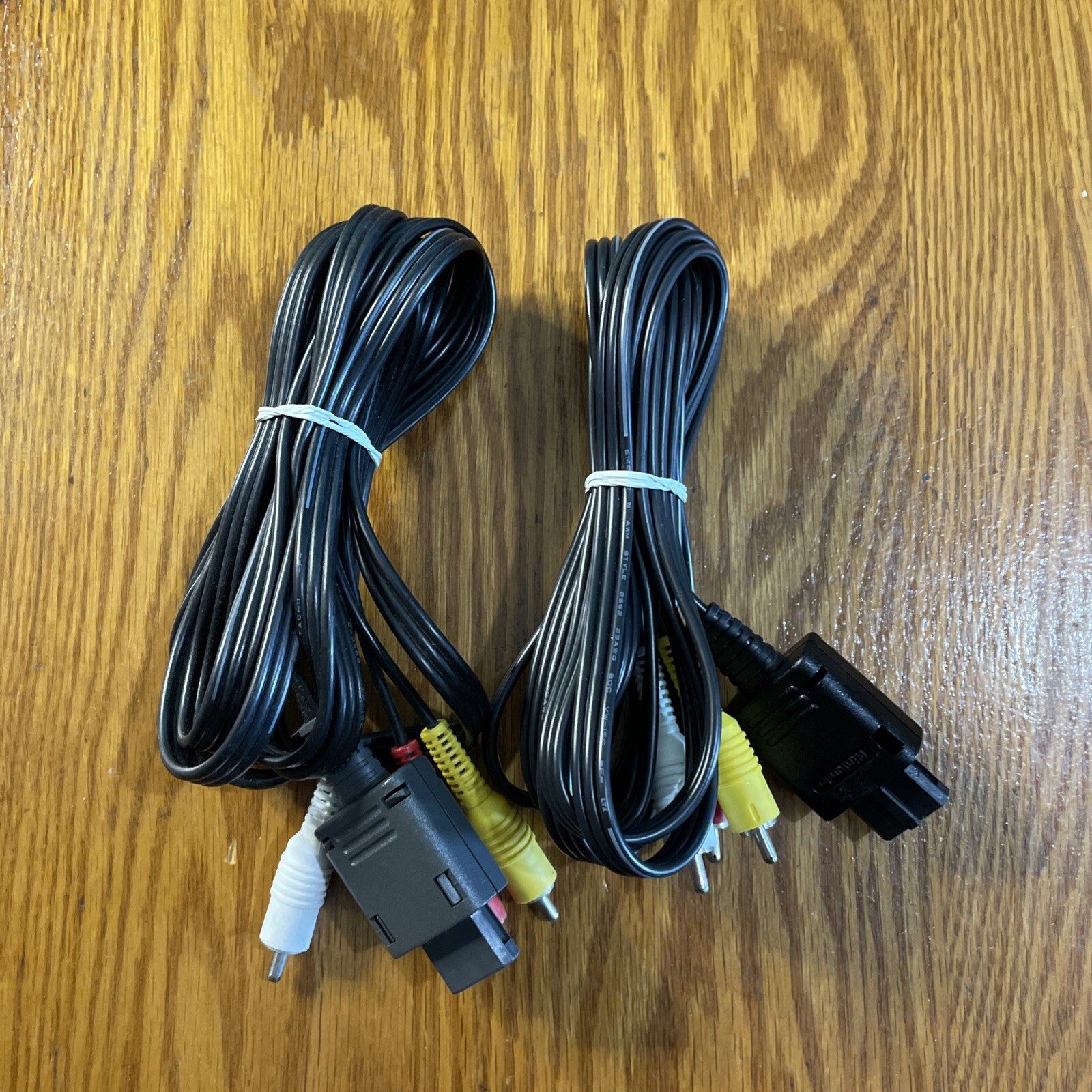 AUTHENTIC OEM Nintendo N64 Gamecube SNES AV RCA Video Cable Tested