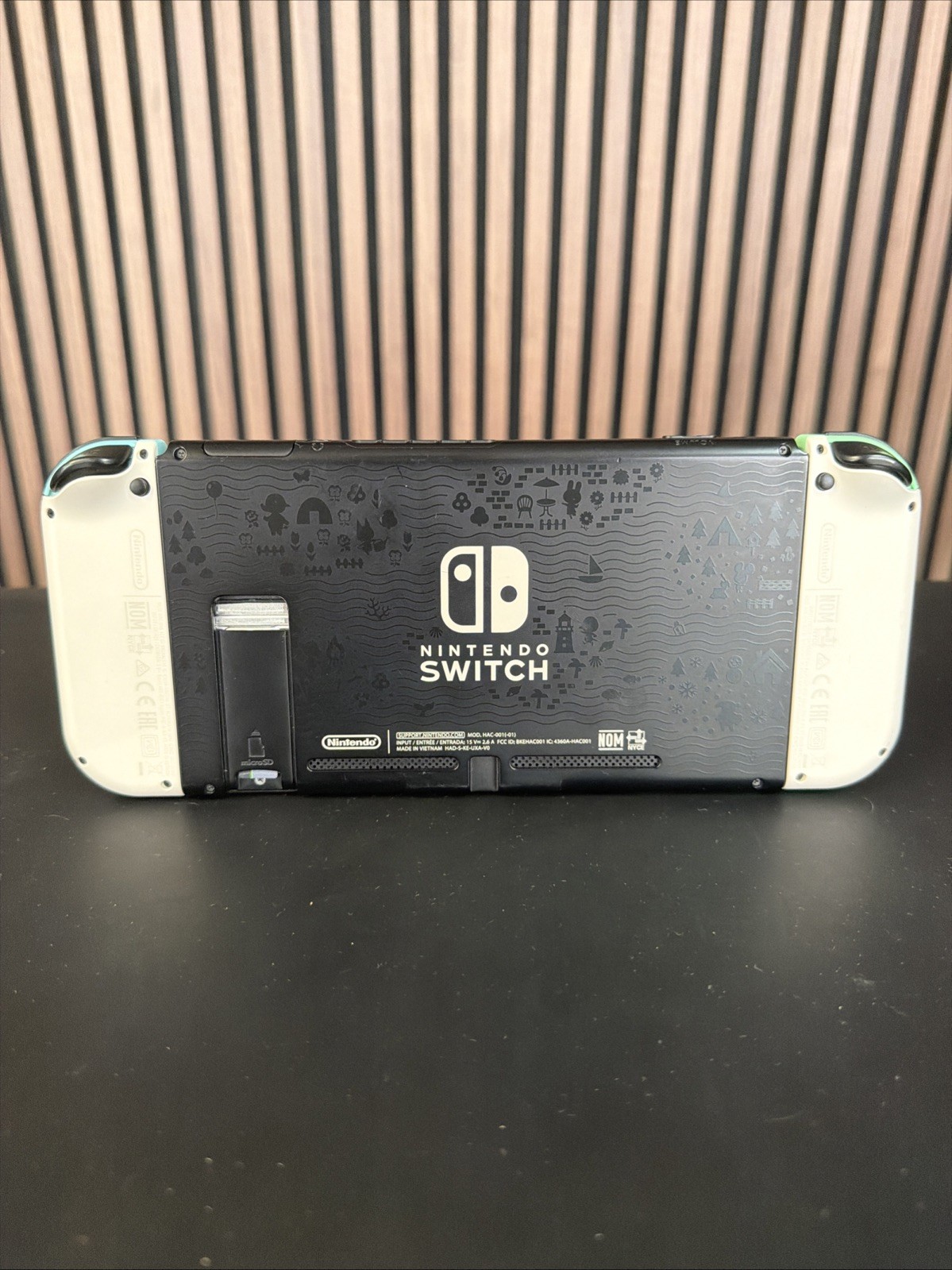 Nintendo Switch Animal Crossing Edition HAC-001 2020 32GB Console with Joy-Cons