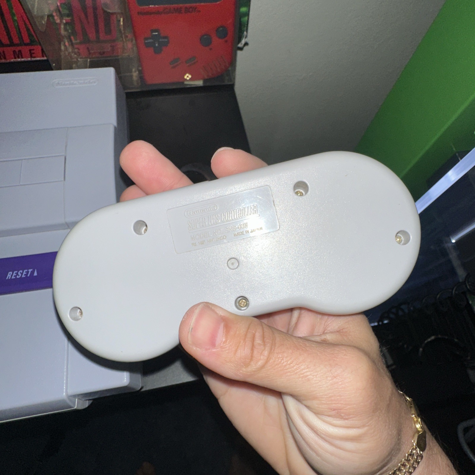 Super Nintendo SNES Console Game System! All Plugs And Two Controllers!