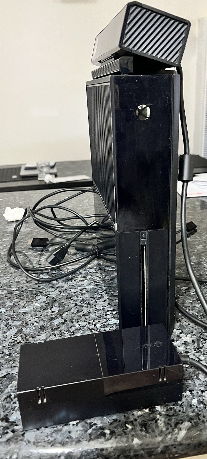 Microsoft Xbox One 500GB Console – Black (5C5-00025) With Kinect Sensor Camera