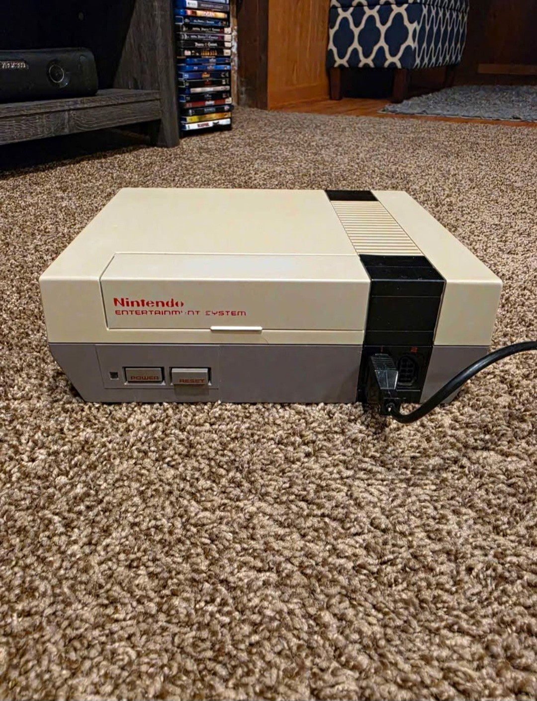 Nintendo NES Console Gray w/ Controller, Power, & AV Cables