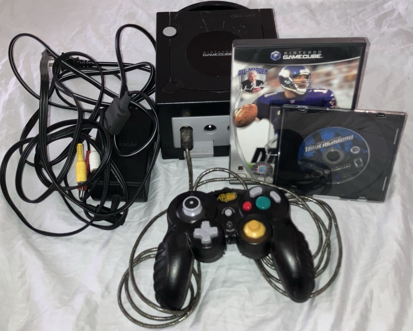 Nintendo GameCube 2001 DOL-001 Bundle W/ Controller & More!