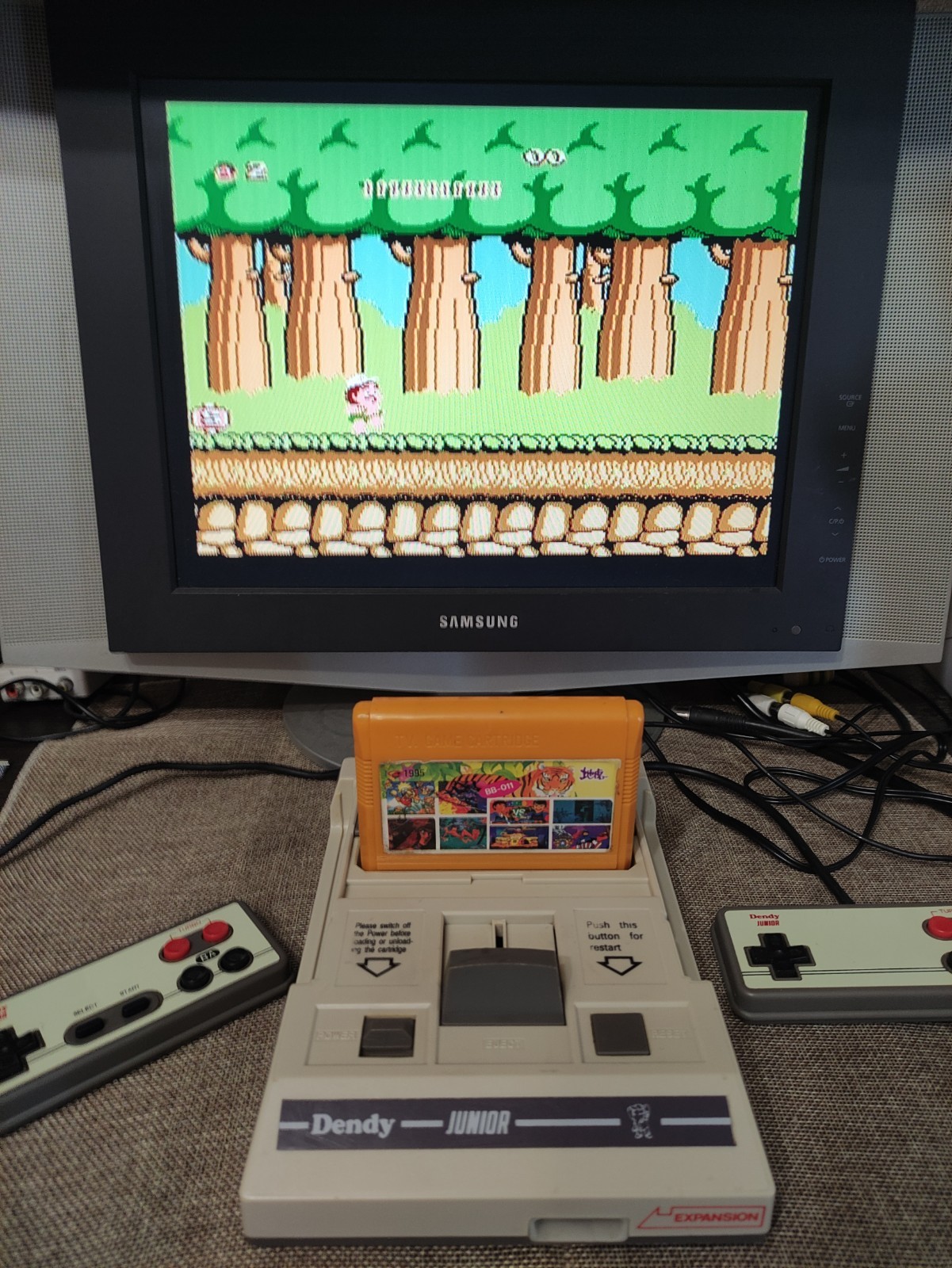 dendy junior steepler 8bit console