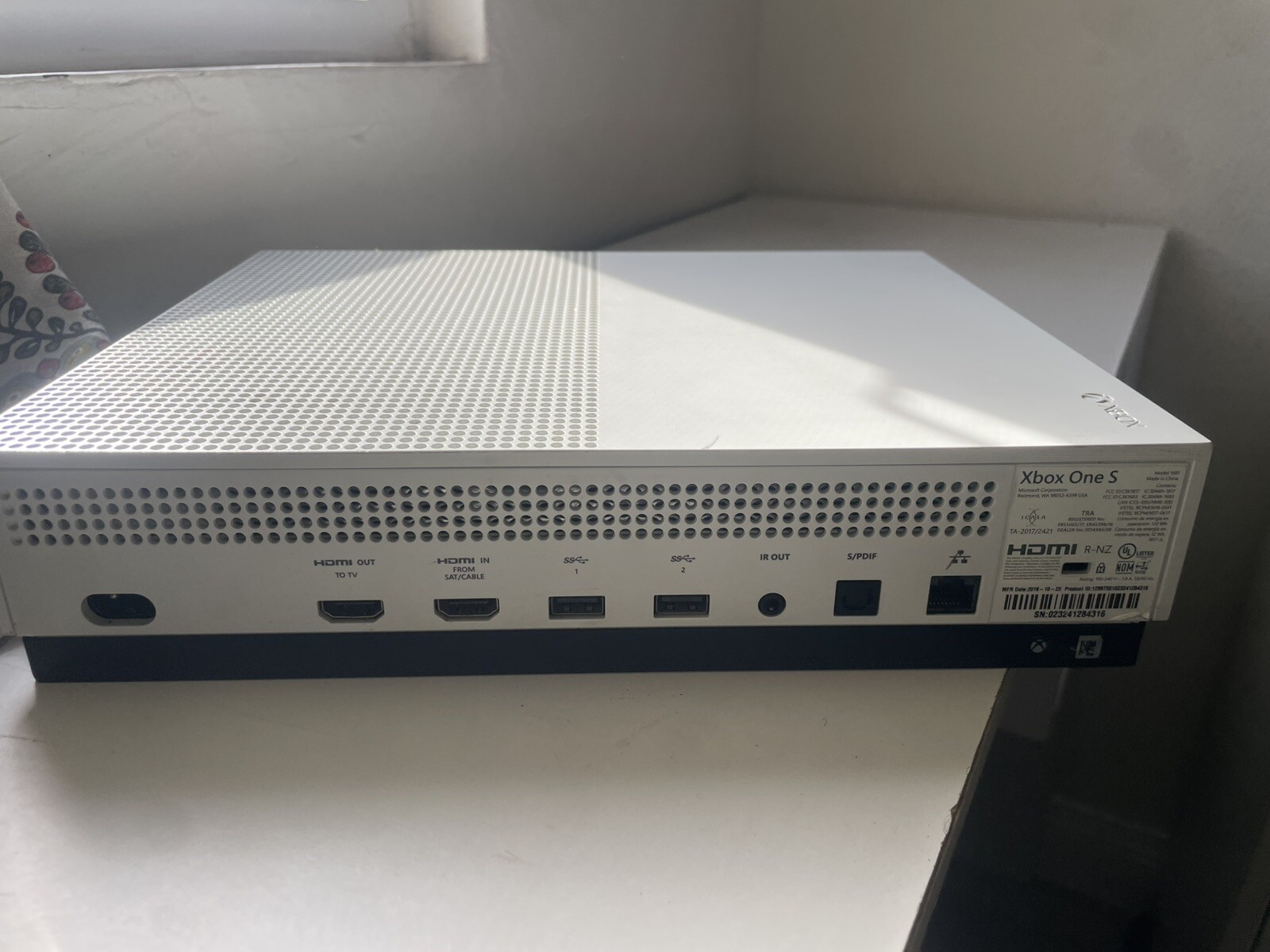 Microsoft Xbox One S
