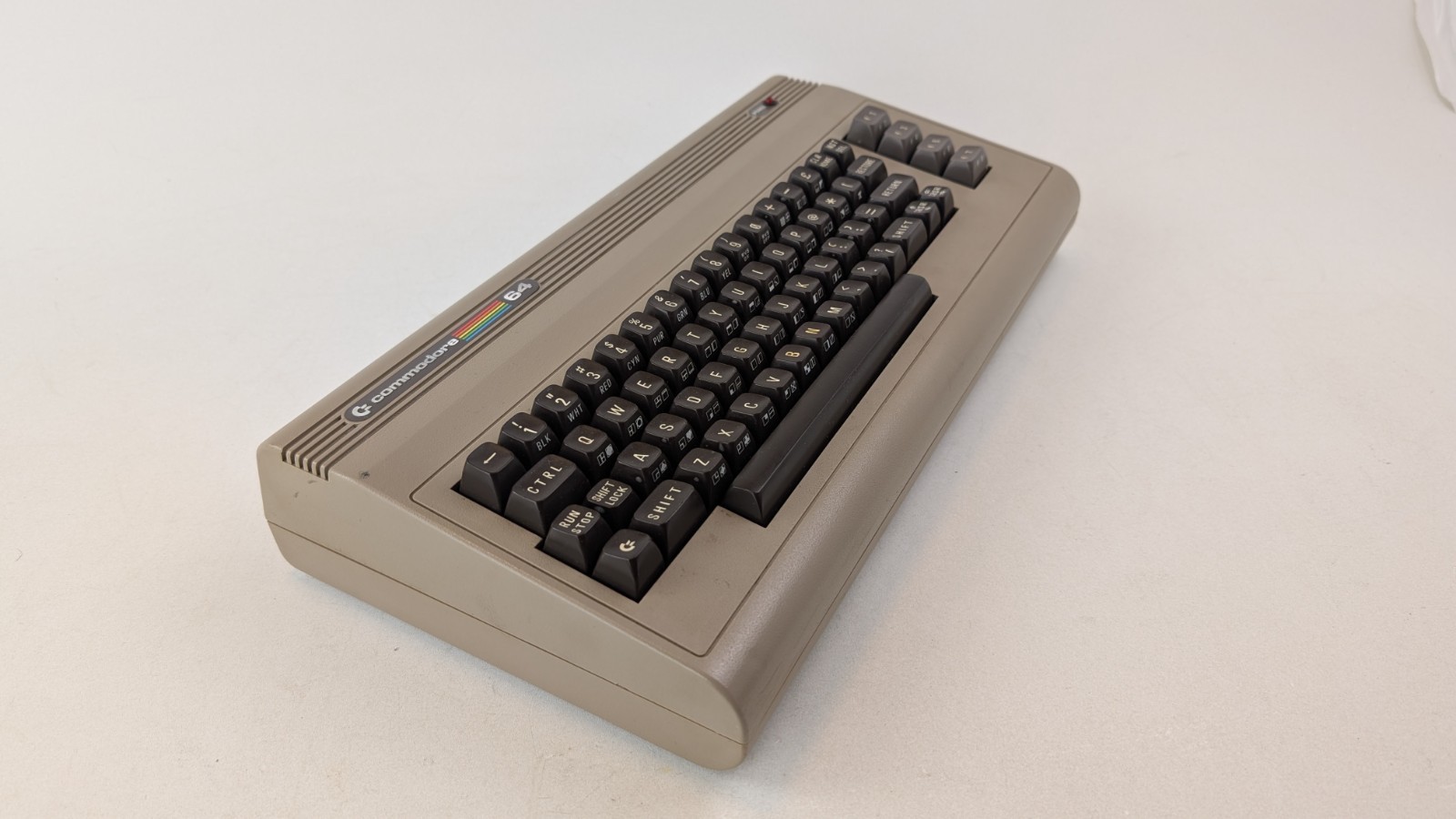 Commodore 64 Computer Console with Box, Boxed Accessories and More!! POWERS ON