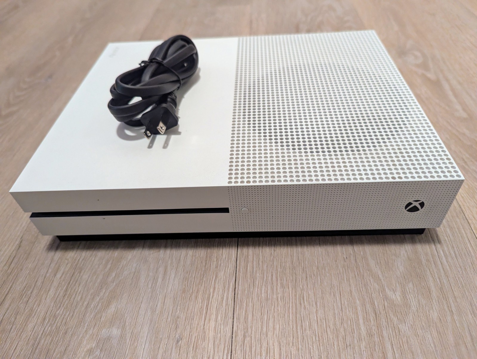 Xbox One S – Boots but unstable – suspected failing hard drive – for Repair