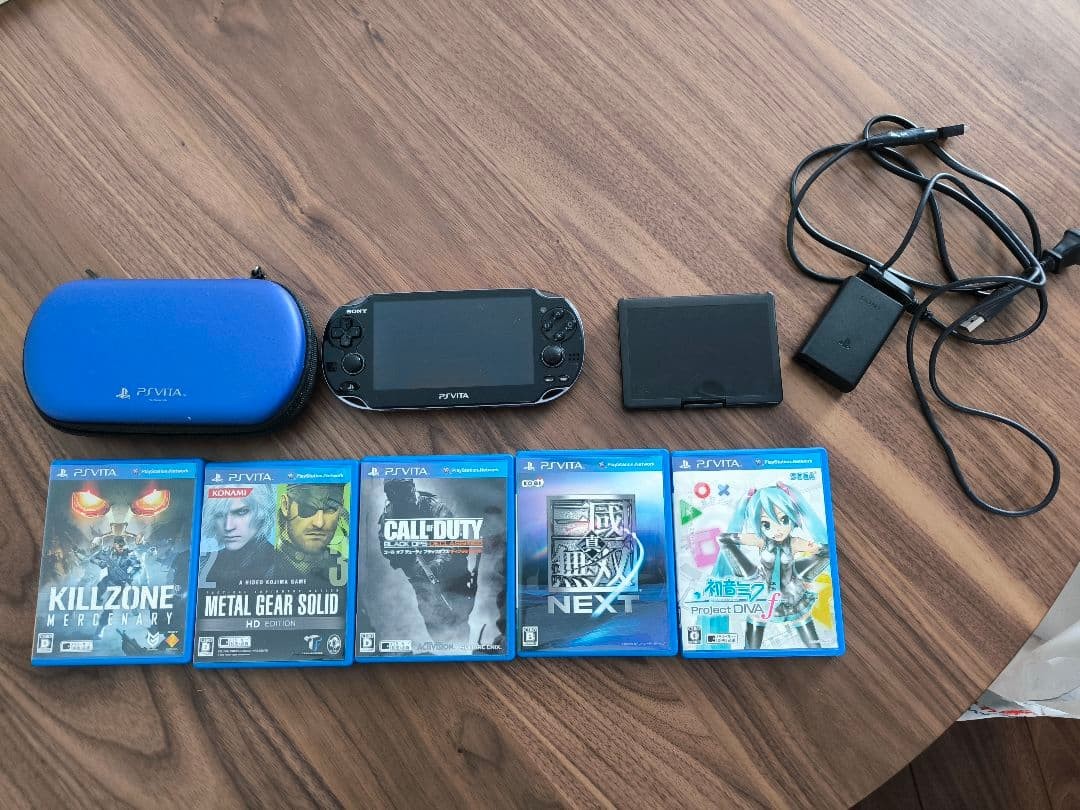 PSVITA Ps Vita Pch-1000 Za01 Soft Genuine Case Etc. Set Sold Japan