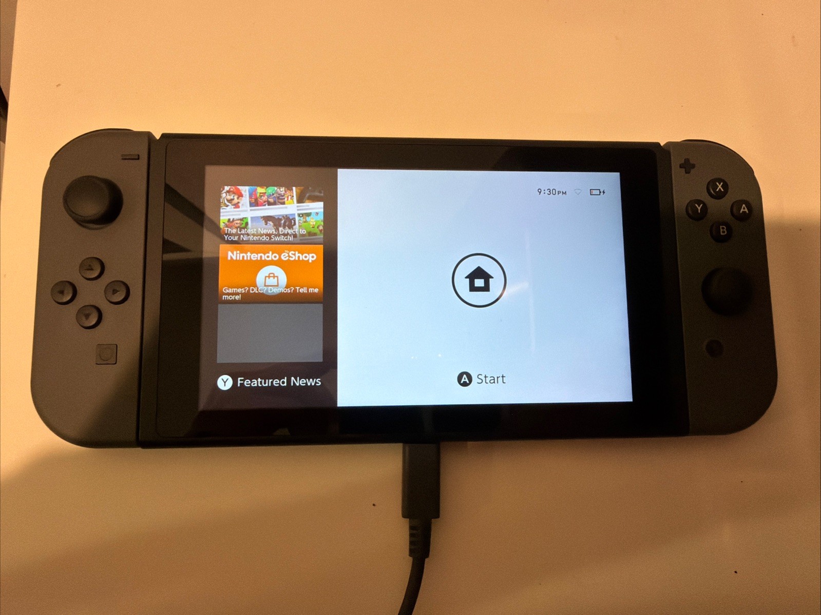 Launch Model HAC-001 Nintendo Switch 32GB w/ Gray Joy‑Con & Switch Case Game Box