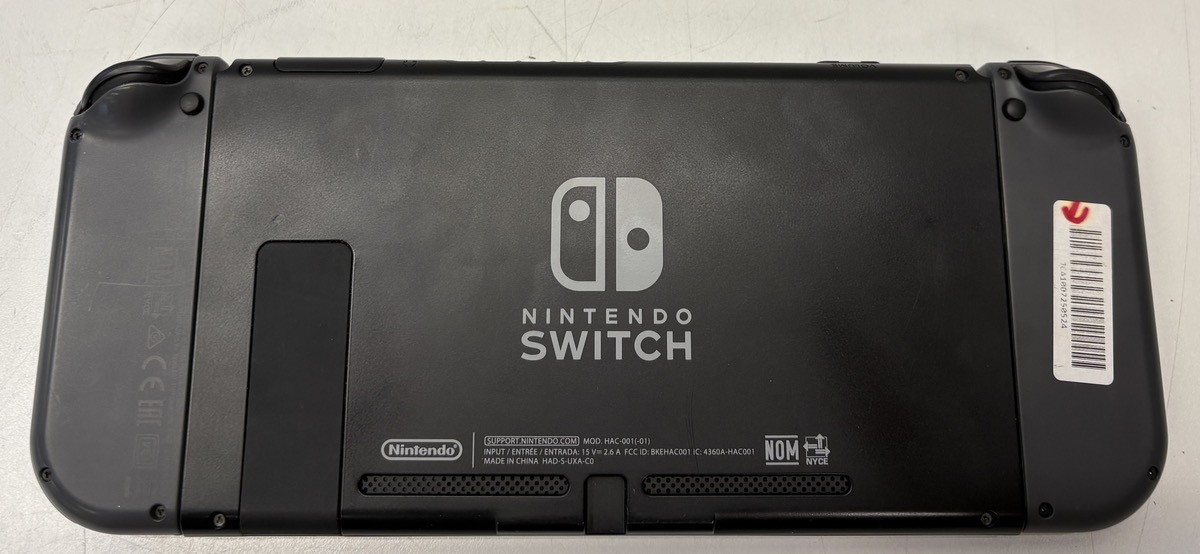 NINTENDO SWITCH HANDHELD – HAC-001(-01) V2 (P07015999)