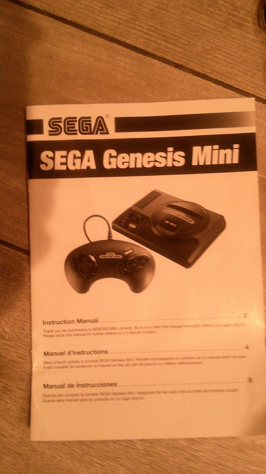 SEGA GENESIS Mini Console 30th Anniversary 2019 Edition and 6 Button Controller