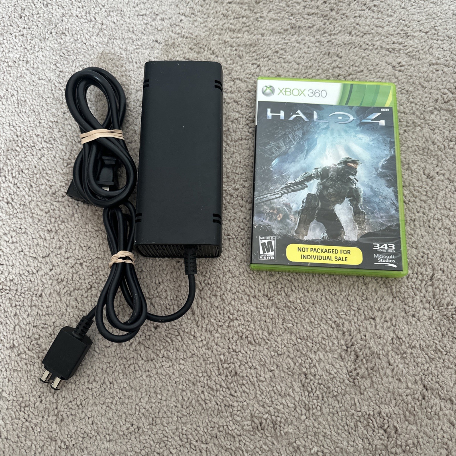Microsoft Xbox 360 Halo 4 Console – Limited Edition – 320GB W/ Controller & Game