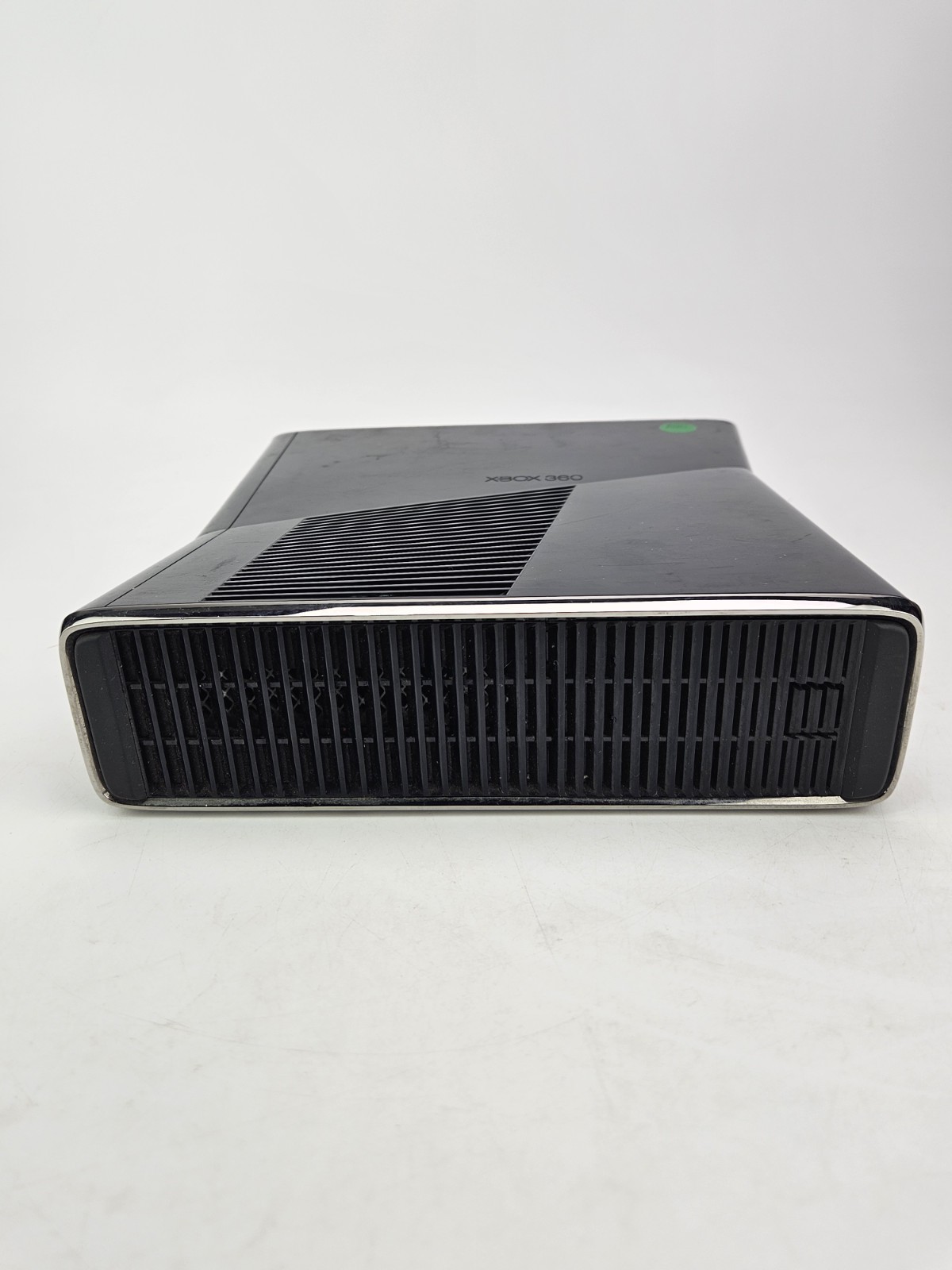 Microsoft Xbox 360 S 250GB Console Gaming System Only Gloss Black 1439
